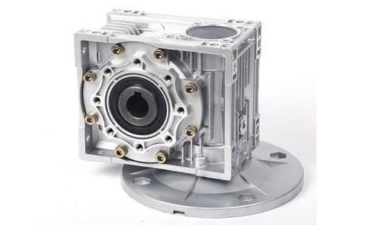 渦輪減速機的特點及減速機的分類 軟齒面與硬齒面?zhèn)鲃拥膮^(qū)別